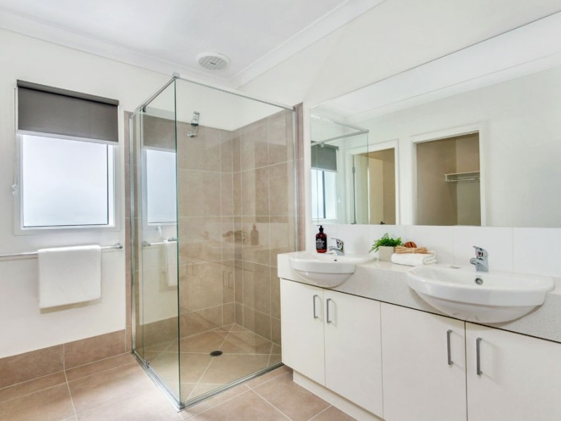 11 Astor Street, Newport QLD 4020