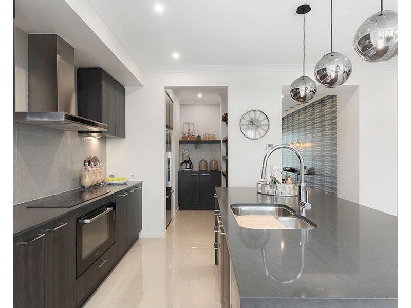 18 Tranquility Way, Palmview QLD 4553