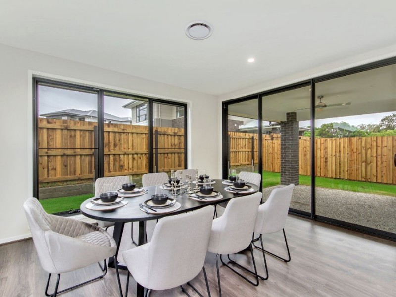 14 Majestic Crescent, Hemmant QLD 4174