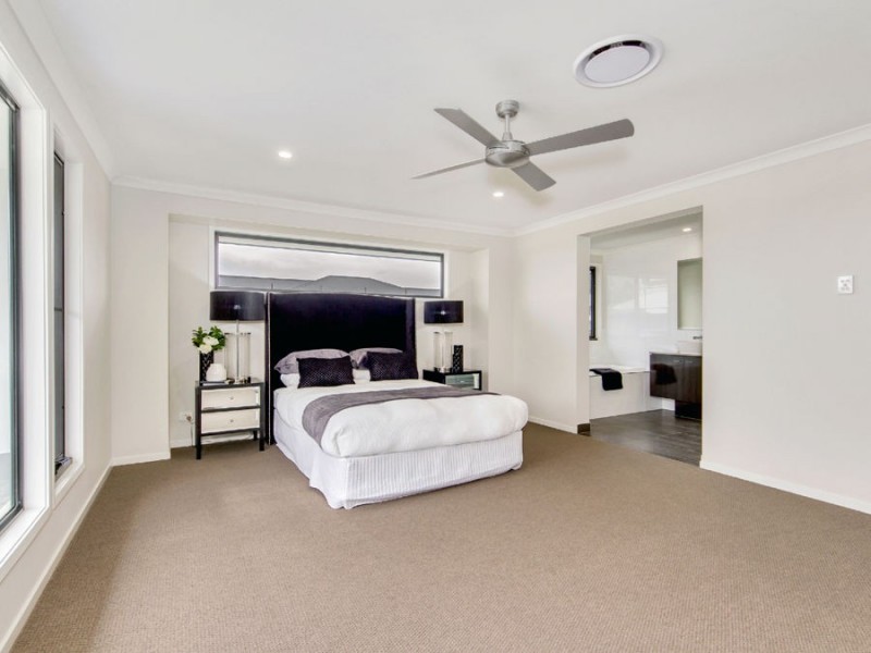 14 Majestic Crescent, Hemmant QLD 4174