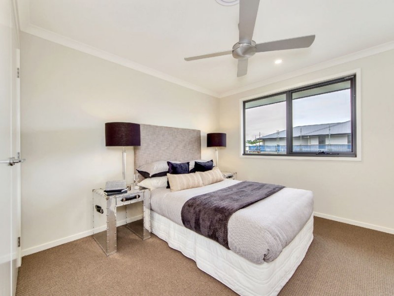 14 Majestic Crescent, Hemmant QLD 4174