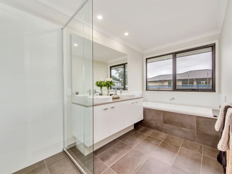 14 Majestic Crescent, Hemmant QLD 4174