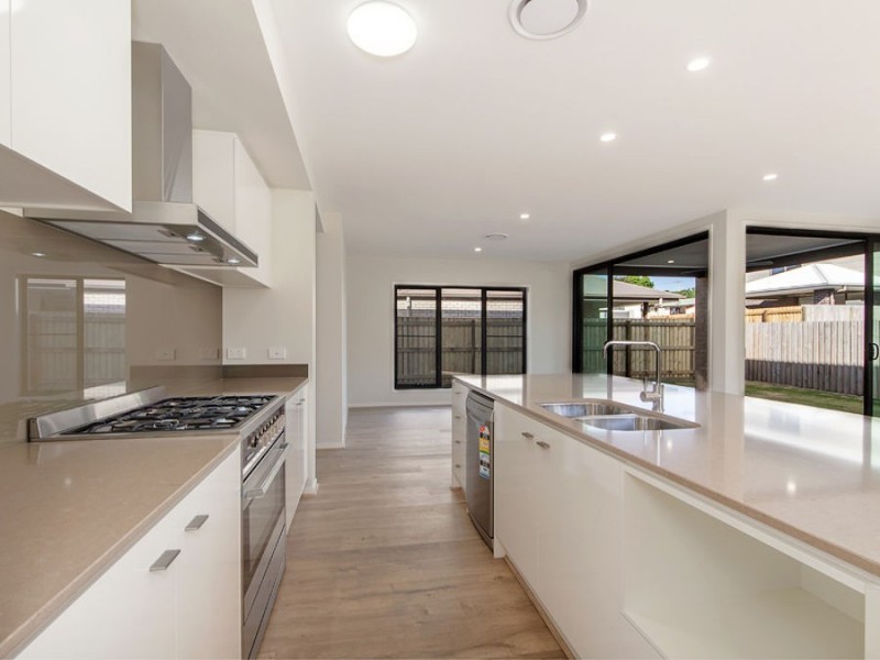 18 Majestic Crescent, Hemmant QLD 4174