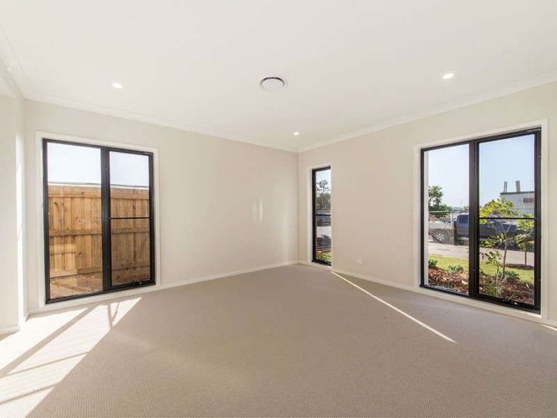 18 Majestic Crescent, Hemmant QLD 4174