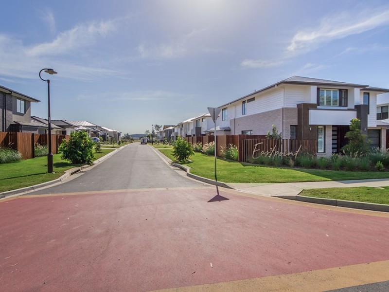 18 Majestic Crescent, Hemmant QLD 4174