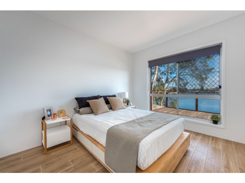 1/14 Orvieto Avenue, Mermaid Waters QLD 4218