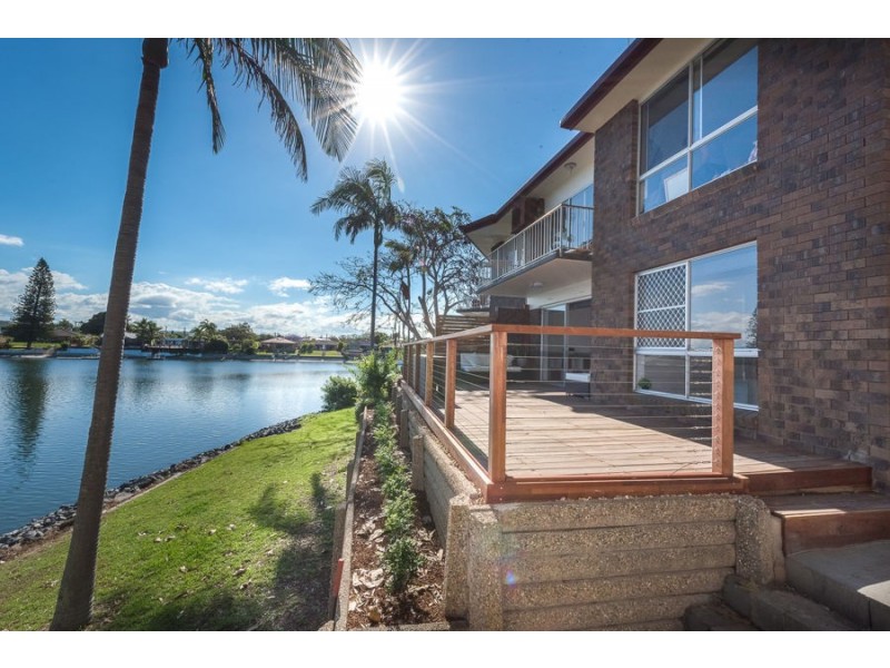 1/14 Orvieto Avenue, Mermaid Waters QLD 4218