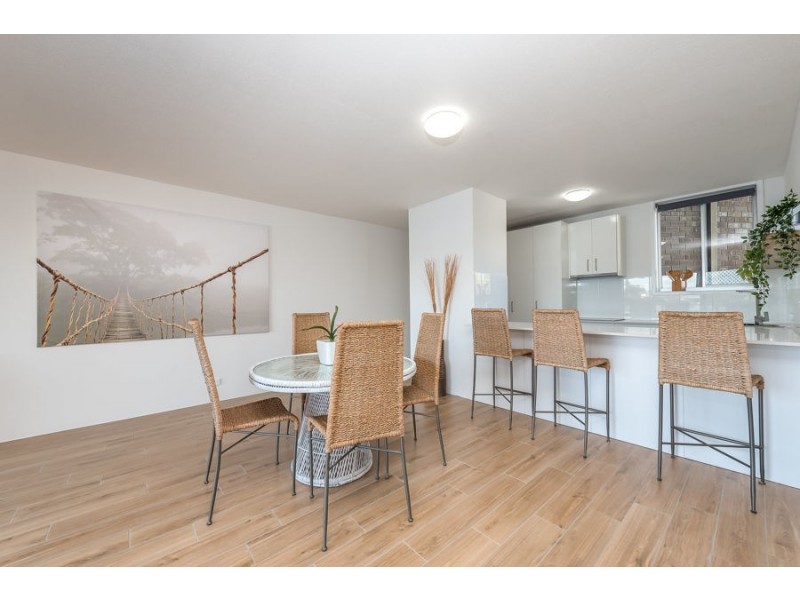 1/14 Orvieto Avenue, Mermaid Waters QLD 4218