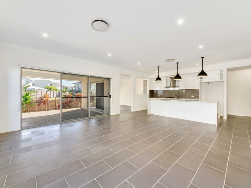 21 Finch Parade, Rochedale QLD 4123