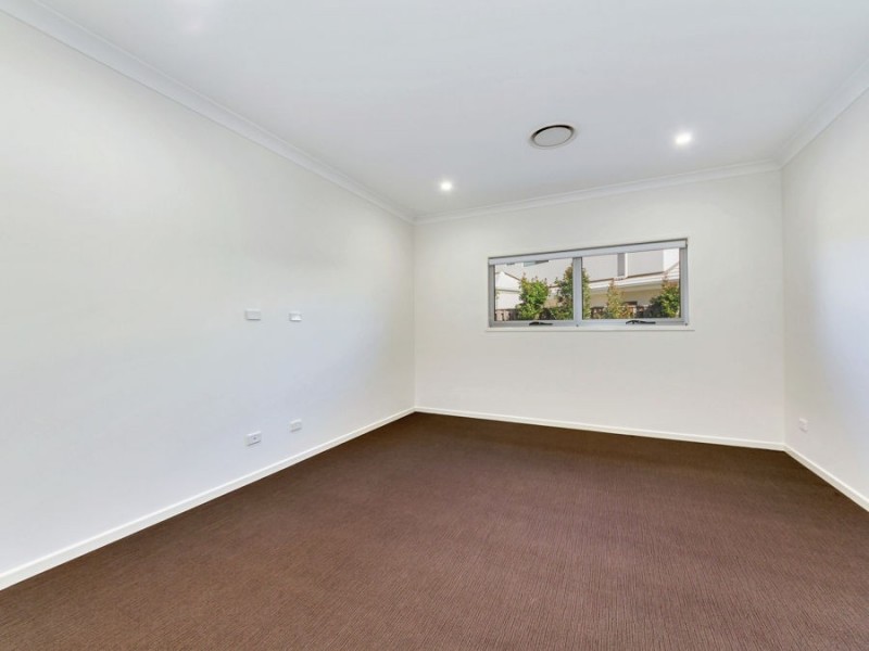 21 Finch Parade, Rochedale QLD 4123
