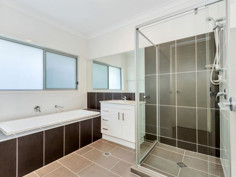 21 Finch Parade, Rochedale QLD 4123