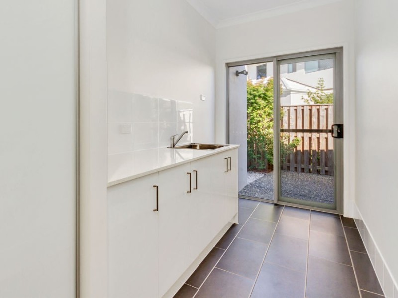 21 Finch Parade, Rochedale QLD 4123
