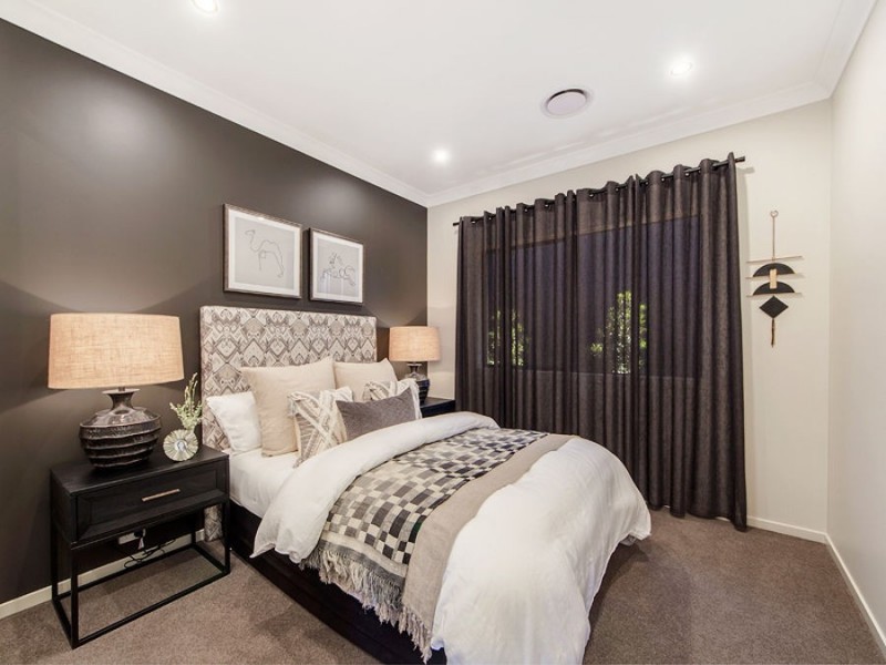 18 Houston Street, Spring Mountain QLD 4124