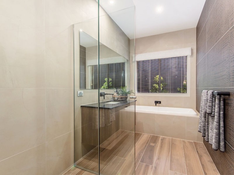 18 Houston Street, Spring Mountain QLD 4124