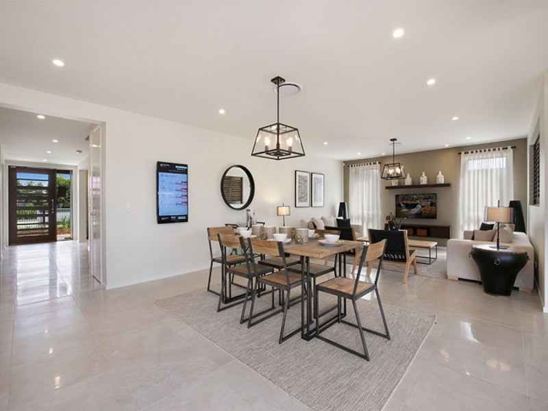 7 Swan Road, Pimpama QLD 4209