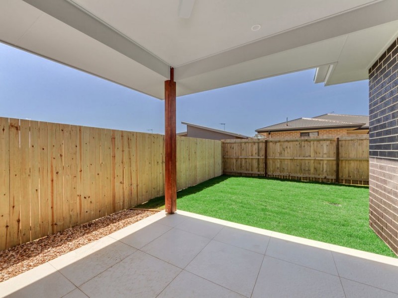126 Waterside Esplanade, Caboolture South QLD 4510