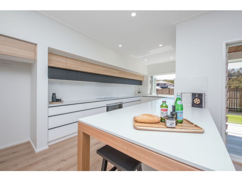 12 Miami Street, Spring Mountain QLD 4124