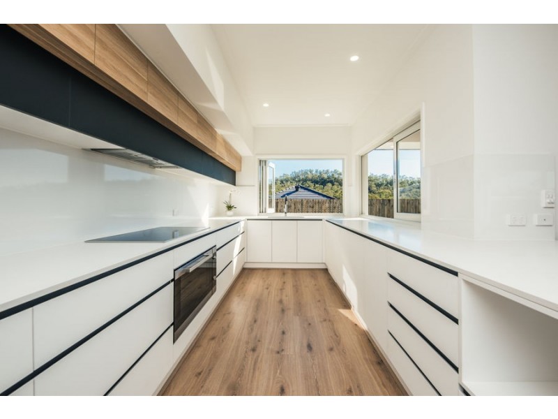 12 Miami Street, Spring Mountain QLD 4124