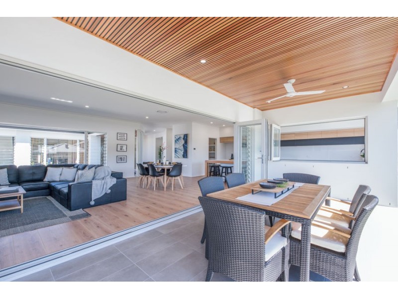 12 Miami Street, Spring Mountain QLD 4124