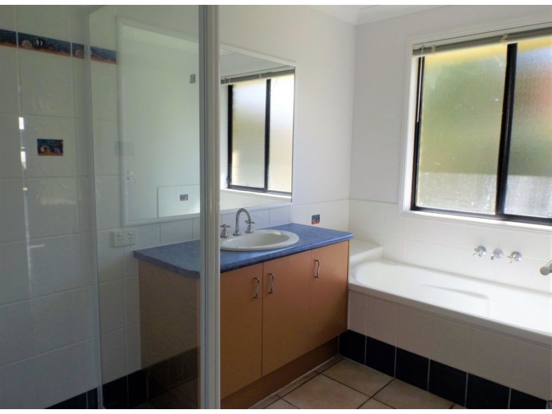 20 Cootamundra Cres, Narangba QLD 4504