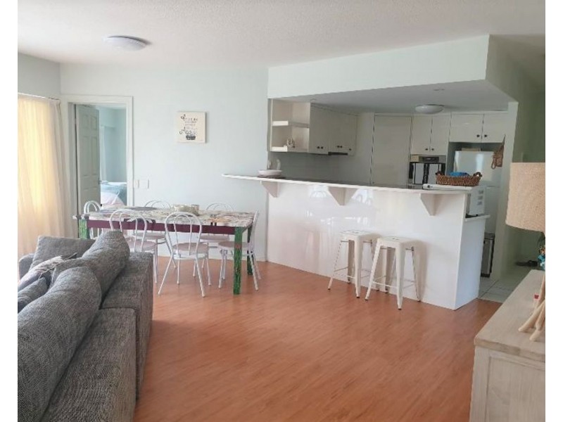 Unit 6 28 Victoria Terrace, Kings Beach QLD 4551