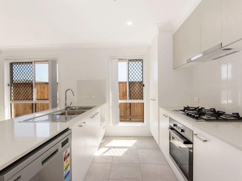 7 Tomlinson Street, Yarrabilba QLD 4207