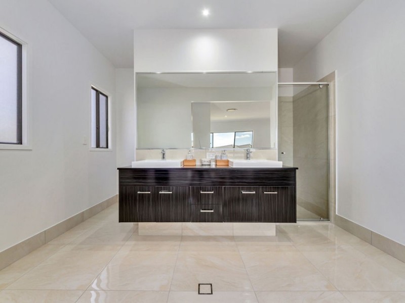 13 Kestrel Street, Rochedale QLD 4123