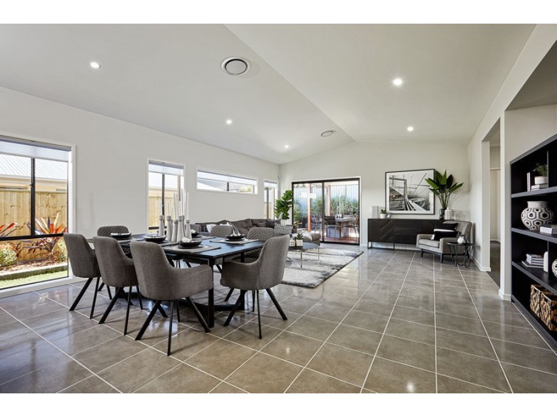 16 Unity Lane, South Ripley QLD 4306