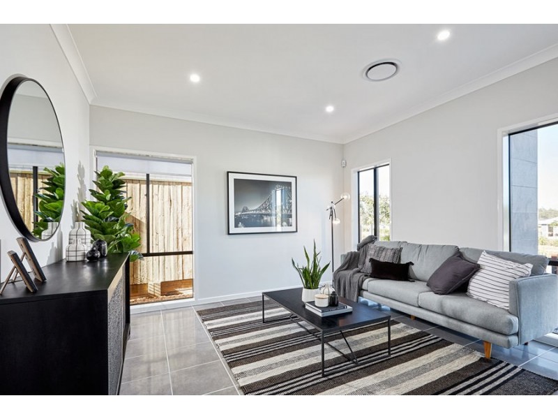 16 Unity Lane, South Ripley QLD 4306