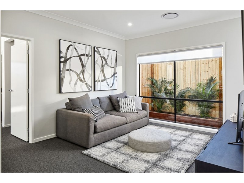 16 Unity Lane, South Ripley QLD 4306
