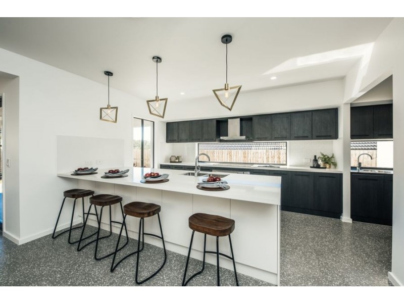 10 Miami Street,, Spring Mountain QLD 4124