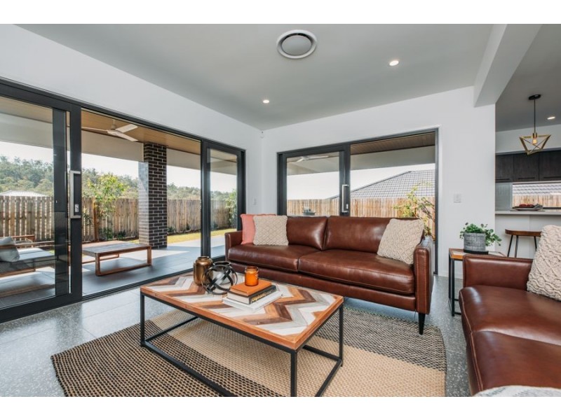 10 Miami Street,, Spring Mountain QLD 4124