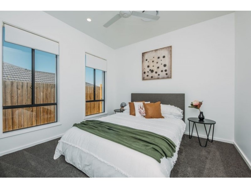 10 Miami Street,, Spring Mountain QLD 4124