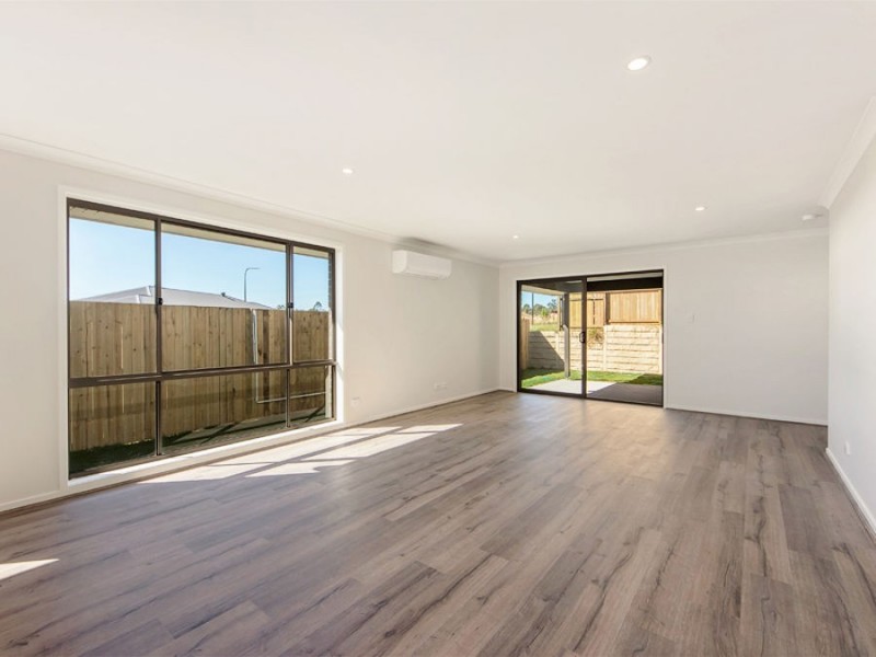 17 Bignell Circuit, Greenbank QLD 4124