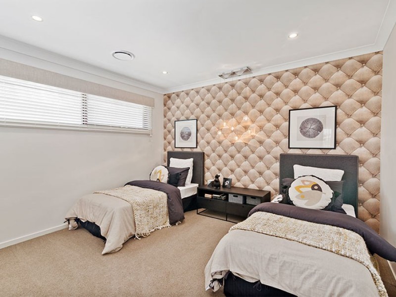 8 Turnberry Way, Brookwater QLD 4300
