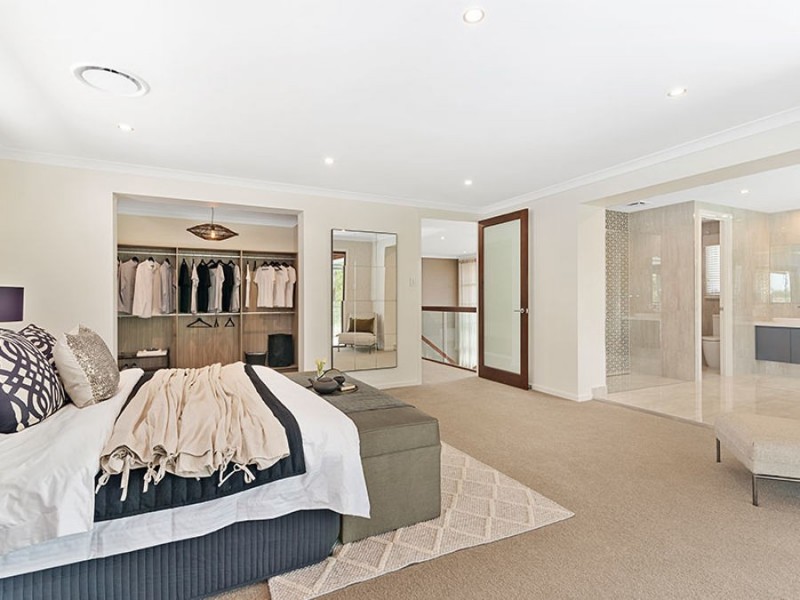 8 Turnberry Way, Brookwater QLD 4300