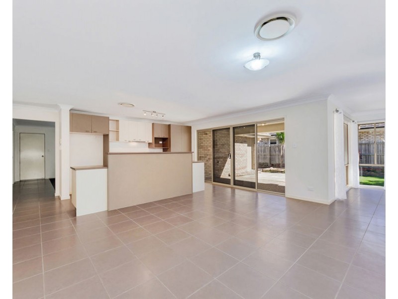 12 CANAIPA COURT, Rothwell QLD 4022
