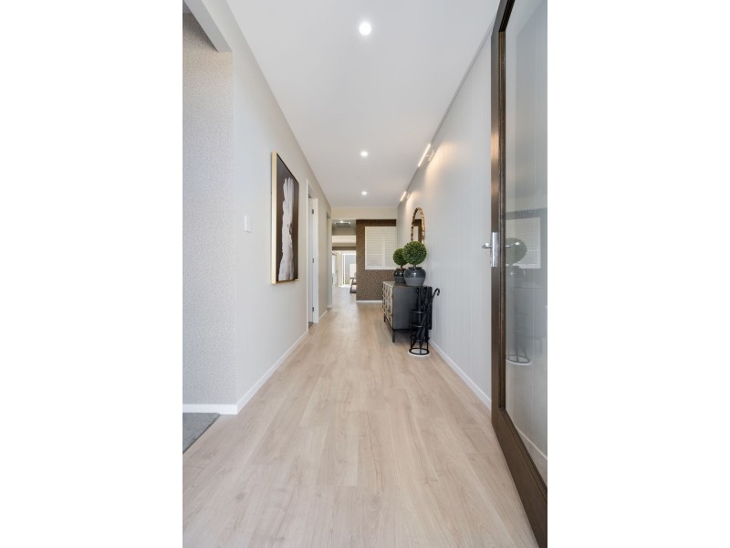 31 Olive Avenue, Greenbank QLD 4124