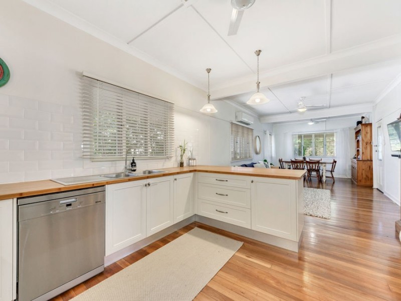 16 Wyllie Street, Petrie QLD 4502