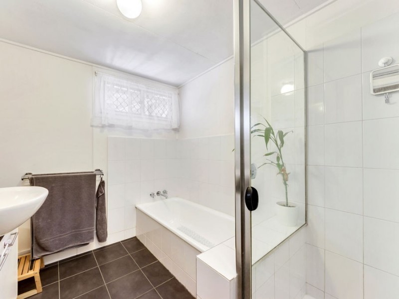 16 Wyllie Street, Petrie QLD 4502