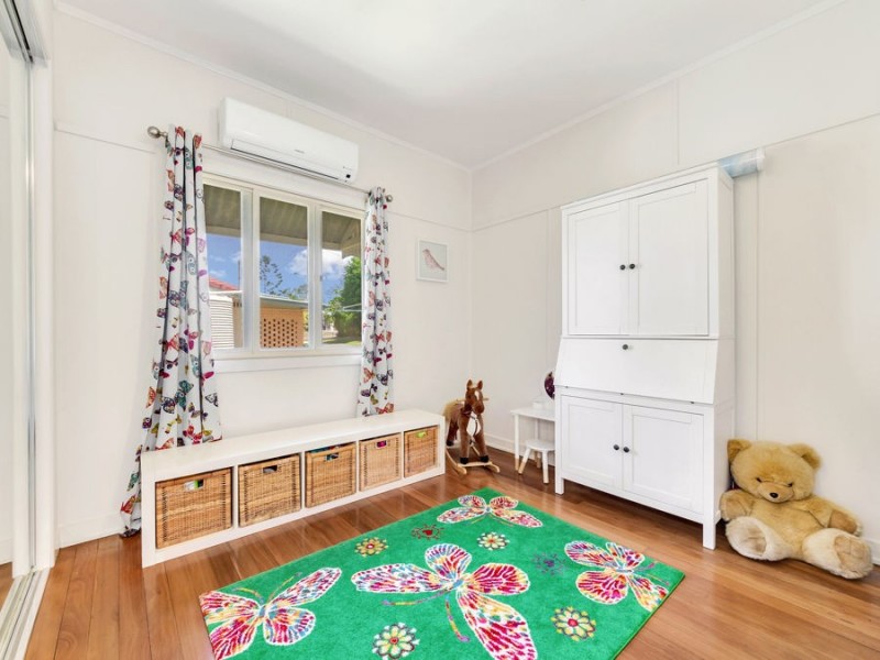 16 Wyllie Street, Petrie QLD 4502