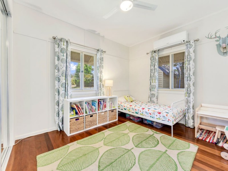 16 Wyllie Street, Petrie QLD 4502