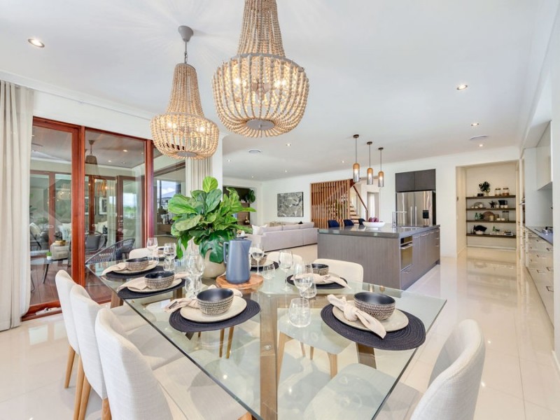 2 Executive Way, Bridgeman Downs QLD 4035