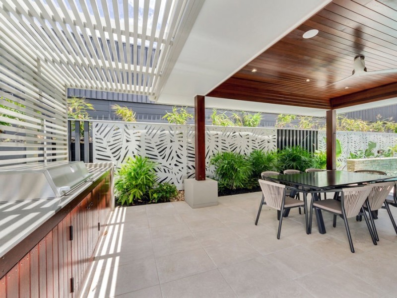 2 Executive Way, Bridgeman Downs QLD 4035