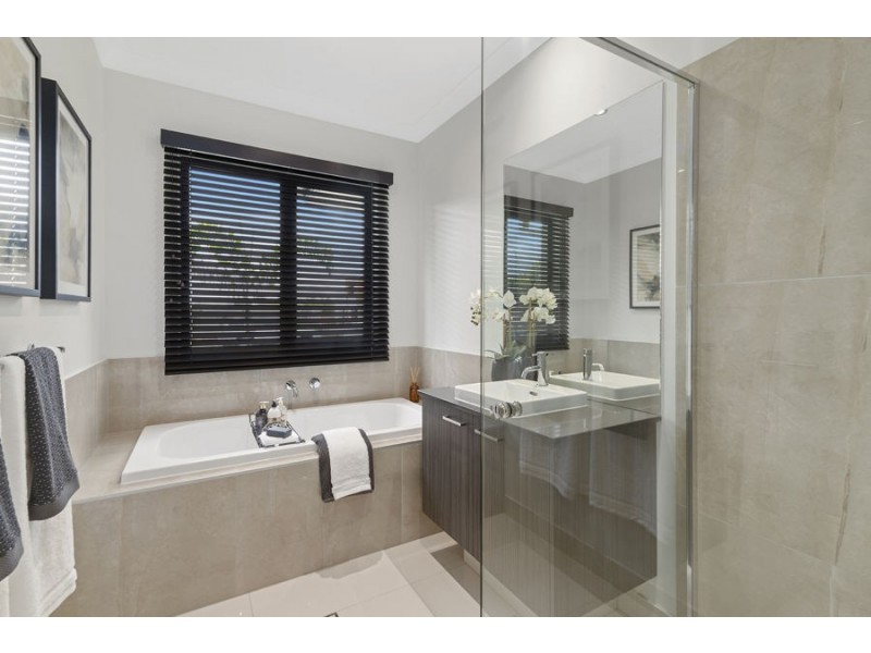 1 OLIVE AVENUE, Greenbank QLD 4124