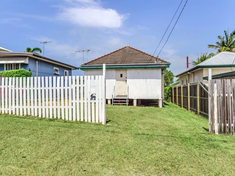 8 Blackwood Road, Margate QLD 4019