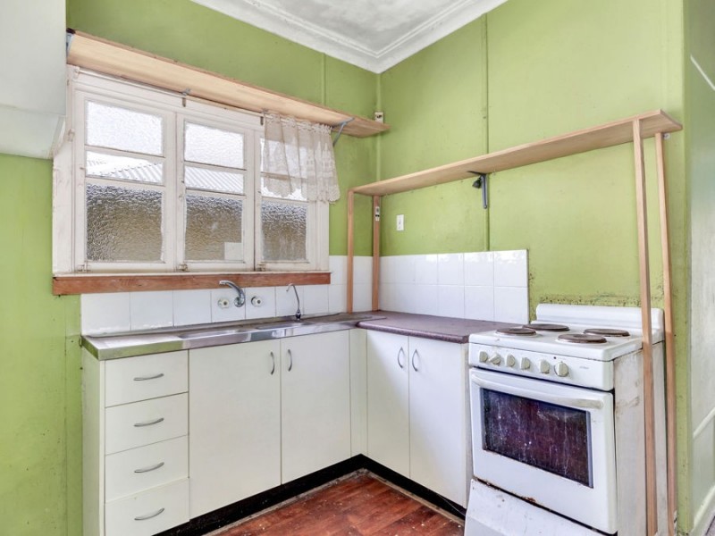 8 Blackwood Road, Margate QLD 4019