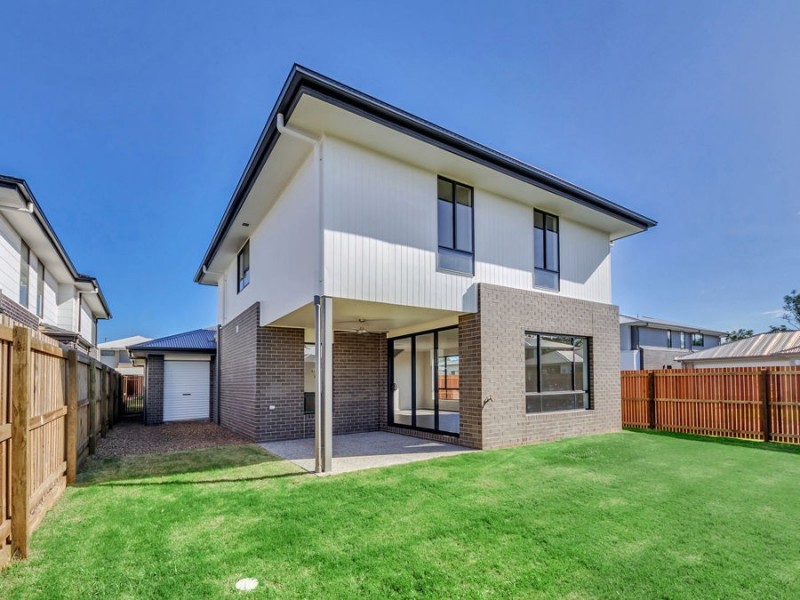 19 MAJESTIC CRESCENT, Hemmant QLD 4174