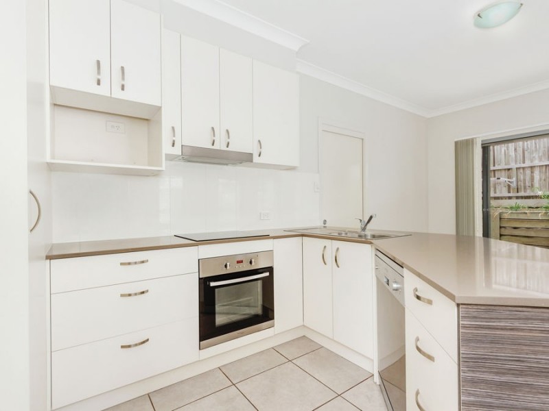 11/7 Young Street, Petrie QLD 4502