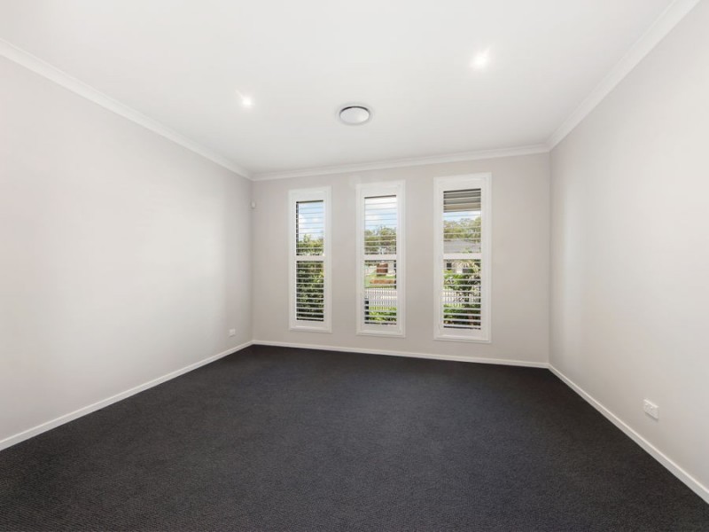 117 Sovereign Drive, Deebing Heights QLD 4306